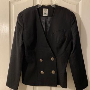 Short fitted black wool jacket